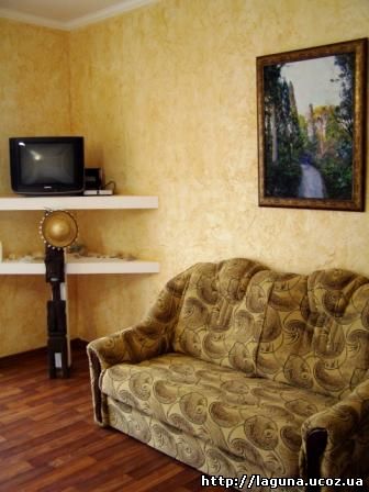 Отдых и жилье в коттедже в Орджоникидзе Крым в номере студио